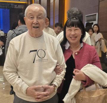 김장환 극동방송 이사장과 필자