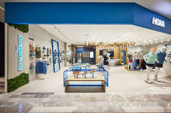 호카 매장 모습.(호카제공)