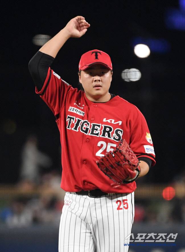 22일 광주 기아챔피언스필드에서 열린 KIA 타이거즈와 LG 트윈스의 경기. LG 한재승이 역투하고 있다. 광주=박재만 기자 pjm@sportschosun.com/2025.08.22/