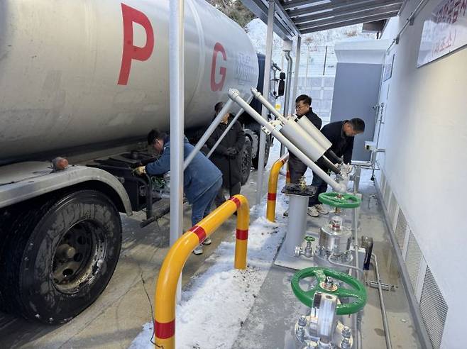 울릉군 LPG 첫 가스 충전 실시. 울릉군 제공