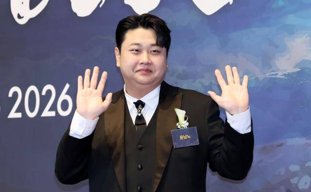 본지 취재에 따르면 윤남노는 최근 티엔엔터테인먼트와 전속계약을 체결했다. 윤남노는 지난 2024년 9월 공개된 넷플릭스 오리지널 예능 '흑백요리사 : 요리 계급 전쟁'에 '요리하는 돌아이'로 출연해 최종 4위를 기록했다. 뉴시스