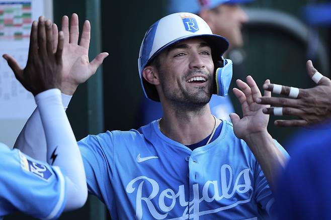 <yonhap photo-2634="">필라델피아 필리스행 영입 리스트에 오른 랜달 그리척. (AP Photo/Charlie Riedel)/2025-08-17 09:10:54/ <저작권자 ⓒ 1980~2025 ㈜연합뉴스. 무단 전재 재배포 금지, AI 학습 및 활용 금지></yonhap>