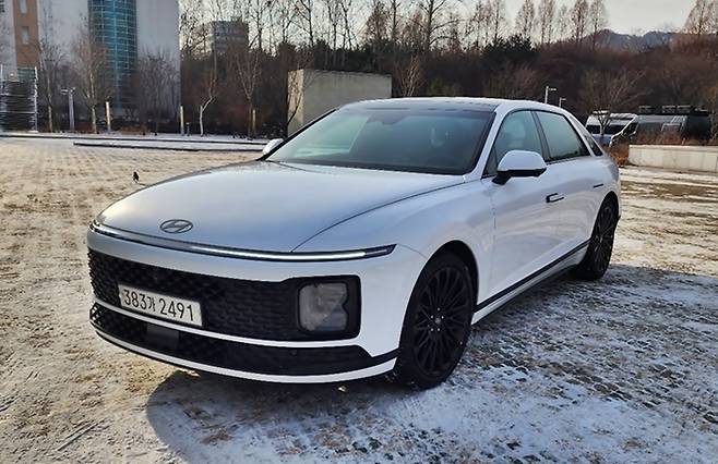 ‘국민 세단’ 자리만큼은 지키고 있는 그랜저 [사진촬영=최기성 매경 디지털뉴스룸 기자]