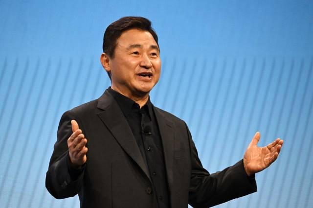 세계 최대 가전·정보기술(IT) 전시회 'CES 2026' 개막을 이틀 앞둔 4일(현지시간) 미국 라스베이거스 윈 호텔에서 열린 삼성전자 '더 퍼스트룩(The First Look) 2026'에서 노태문 삼성전자 대표이사 사장(DX부문장)이 연설하고 있다. 라스베이거스=조태형 기자 2026.01.05