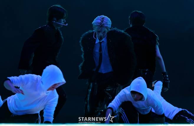 투어스 '멋진 블랙카리스마' [AAA2025 화보]