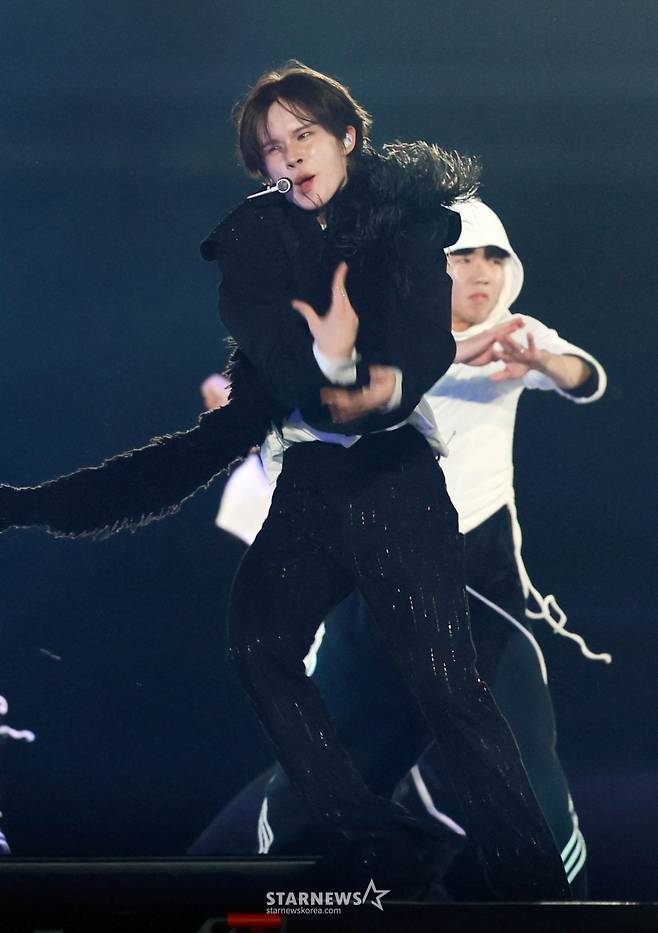 투어스 '멋진 블랙카리스마' [AAA2025 화보]