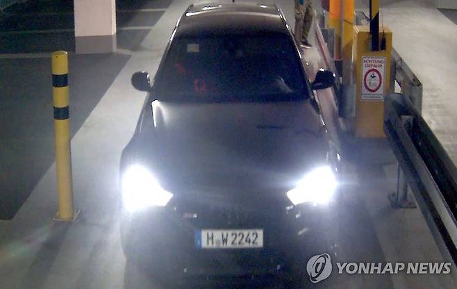 CCTV에 잡힌 범인들 차량 [겔젠키르헨 경찰/AFP 연합뉴스. 재판매 및 DB 금지]