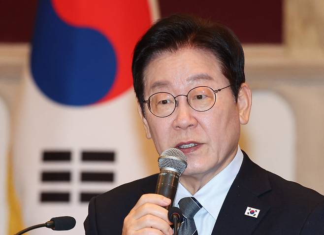 중국을 국빈방문 중인 이재명 대통령이 7일 상하이시에서 열린 순방기자단 오찬간담회에서 발언하고 있다./사진=뉴스1