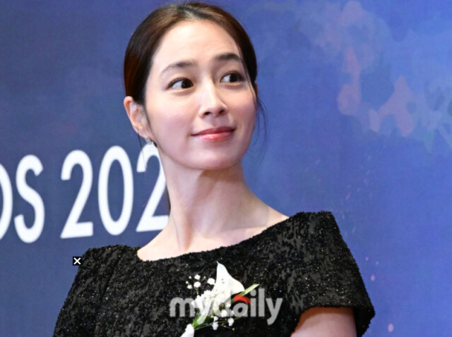 지난 6일 오후 서울 장충동 신라호텔에서 진행된 '2026 퍼스트브랜드대'에 이민정이 참석해 포즈를 취하고 있다./마이데일리