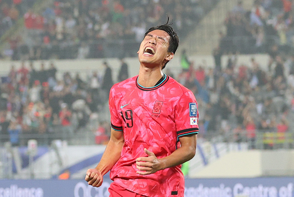 오세훈이 2024년 11월 북중미월드컵 아시아 지역 3차 예선 이라크전에서 골을 넣은 뒤 기뻐하고 있다. 연합뉴스