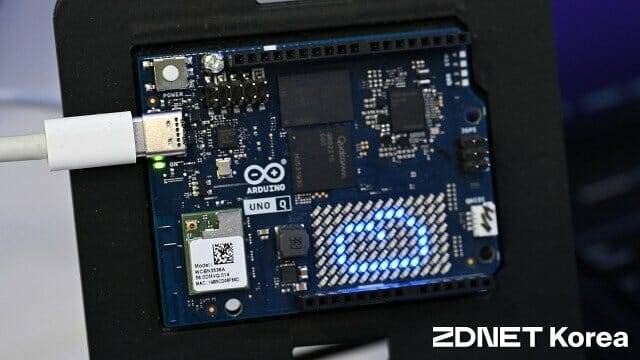 퀄컴이 아두이노 인수 후 출시한 '아두이노 우노Q'. (사진=지디넷코리아)
