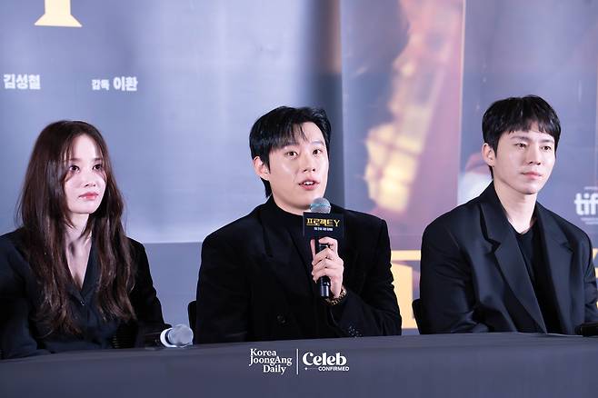 The cast of the film “Project Y” during a press conference at the Lotte Cinema World Tower in Jamsil, southern Seoul on Jan. 8. [DANIELA GONZALEZ PEREZ]
