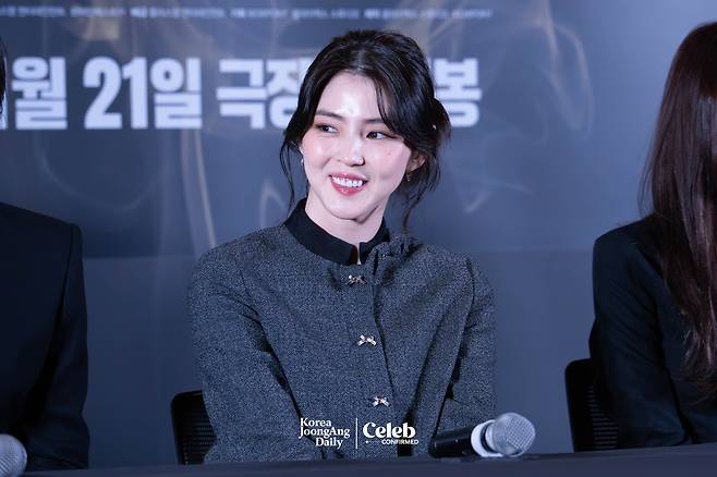 Actor Han So-hee during a press conference for the film “Project Y” at the Lotte Cinema World Tower in Jamsil, southern Seoul on Jan. 8. [DANIELA GONZALEZ PEREZ]