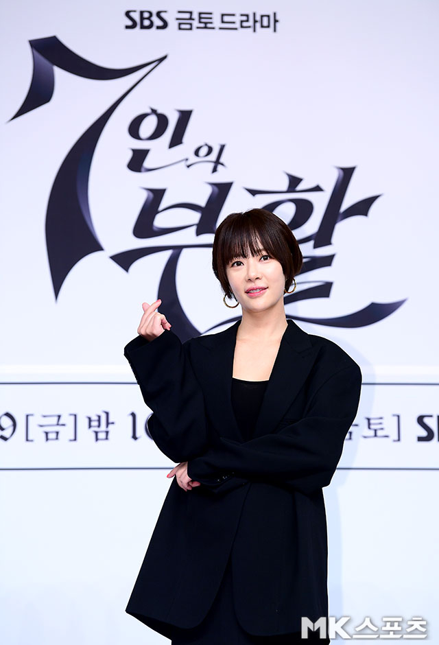 배우 황정음이 소속사로부터 전속계약 해지 통보를 받았다. 사진=MK스포츠