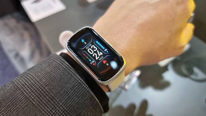 [라스베이거스=뉴시스]이지용 기자 = 중국의 전자업체 '두기(Doogee)'의 스마트워치. 2026.01.06. photo@newsis.com *재판매 및 DB 금지