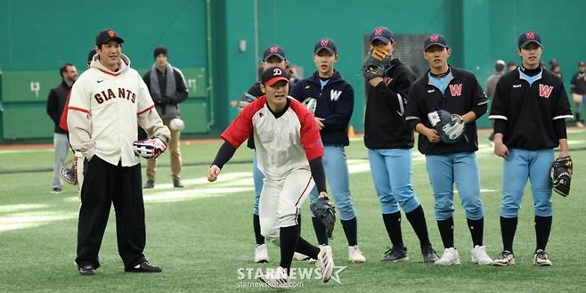 [B하인드★] 황재균 '최강-불꽃야구 나를 찾지 마세요' 이정후 콜엔 흔쾌히! 엄준상 '감동의 클리닉'