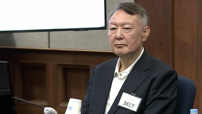 지난해 9월 26일 오전 서울 서초구 서울중앙지방법원에서 윤석열 전 대통령이 재판에 참석하고 있다. /서울중앙지법