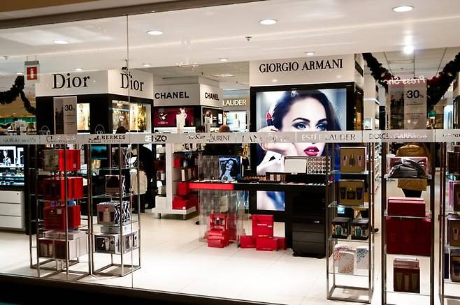 프랑스의 명품 뷰티 매장 전경. 사진=게티이미지뱅크