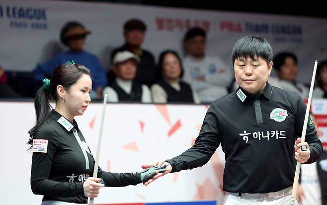 하나카드 김진아(왼쪽), 김병호. PBA 제공