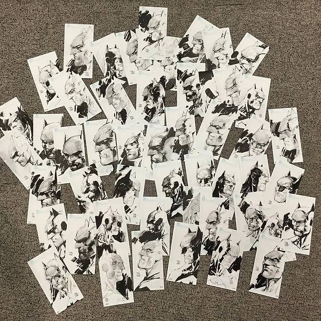 짐 리가 그린 배트맨 스케치. "수백 번이나 그렸지만 매번 조금씩 다르게 나온다"며 "원하는 결과에 도달하지만 항상 예상했던 방식은 아니라는 게 바로 스케치의 묘미"라고 했다. /인스타그램