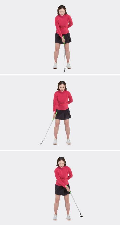 한 손으로 볼을 치며 거리별 스트로크 감각을 익힌다. 이후 두 눈을 감은 채 감각을 되살려 퍼팅을 해 본다.