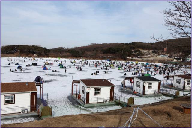 강화도 얼음낚시터. 출처 : 강화군