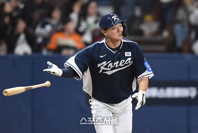 이재원이 9일 서울 고척 스카이돔에서 열린 ‘2025 K-베이스볼 시리즈’ 체코와 2차전 경기 9회초 무사1루 중월홈런을 날리고 있다. 고척 | 최승섭기자 thunder@sportsseoul.com