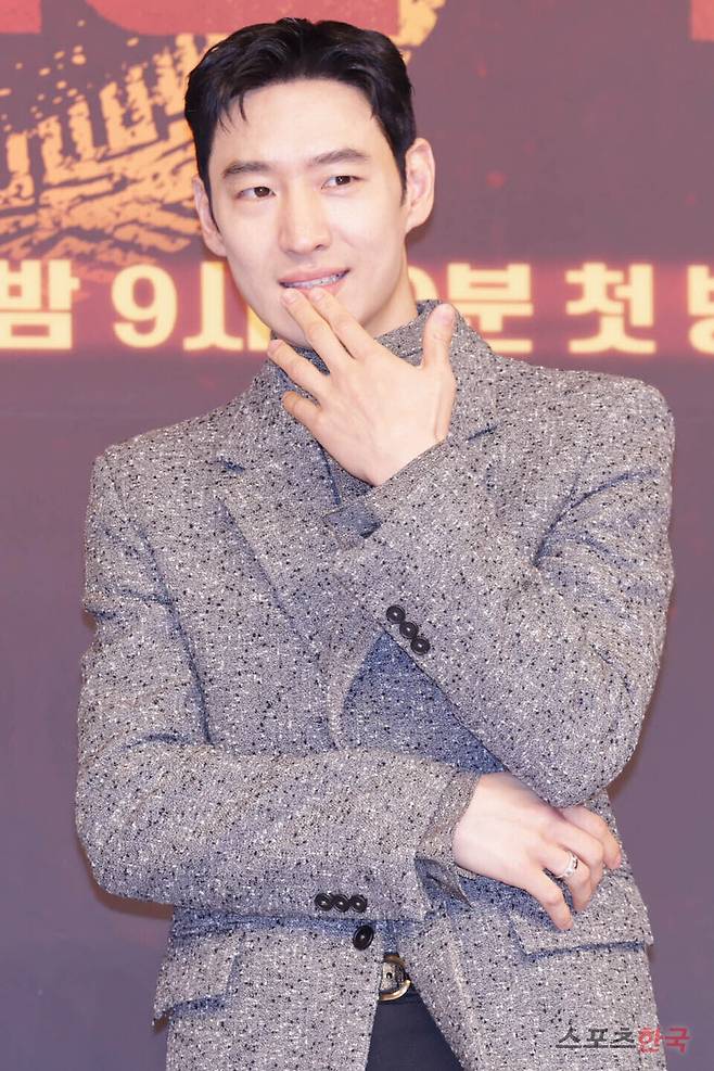 SBS 새 금토드라마 '모범택시3' 제작발표회에 참석한 이제훈. 25.11.18 ⓒ이혜영 기자 lhy@hankooki.com