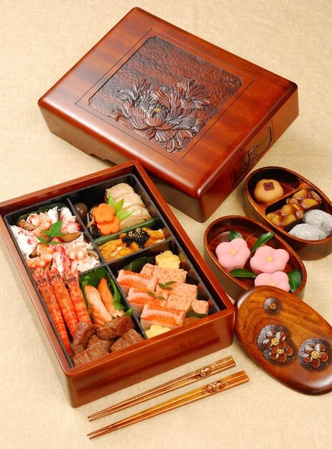 23만7000엔(218만원)짜리 닛코 매장금 도시락. 마스즈시.