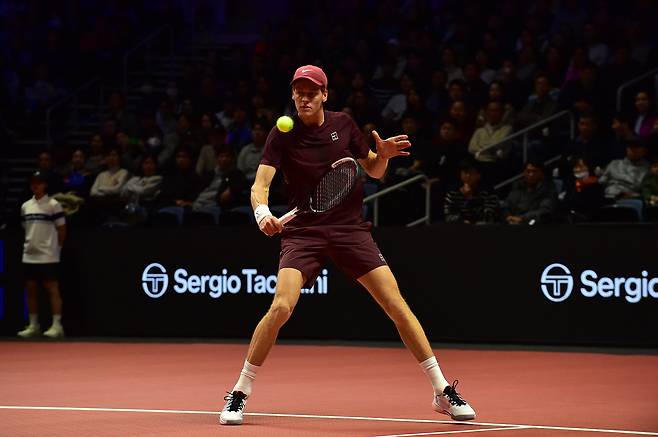 신네르의 정교한 백핸드 슬라이스. 세마스포츠마케팅 제공