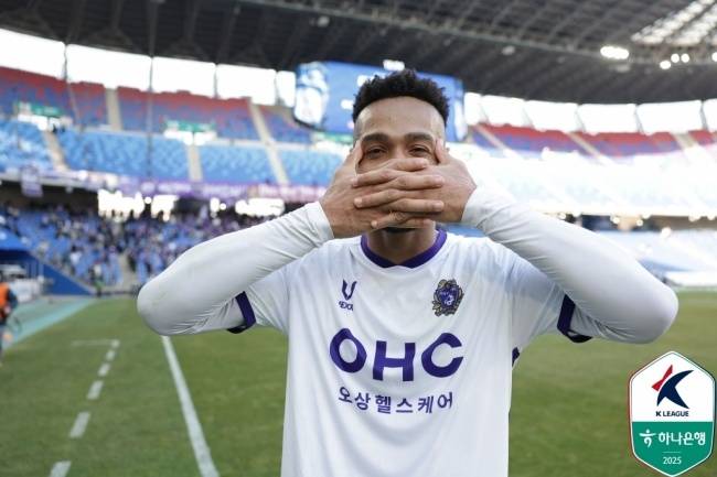 FC 안양의 첫 K리그1 승격과 잔류를 이끌었던 모따. 사진=한국프로축구연맹