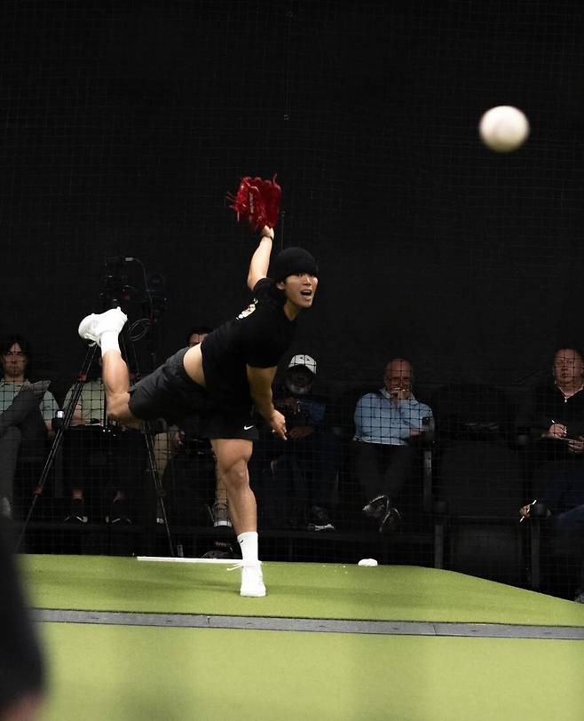 ▲ 홍원빈 ⓒ트레드 애슬레틱스 SNS