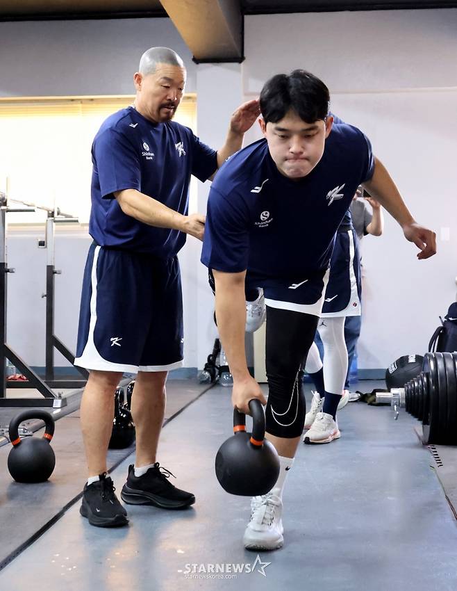 [한번에쓱]야구대표팀 사이판전지훈련 첫날, KBO 대표선수들 다 모으니 이번에는 일낼것 같은 분위기