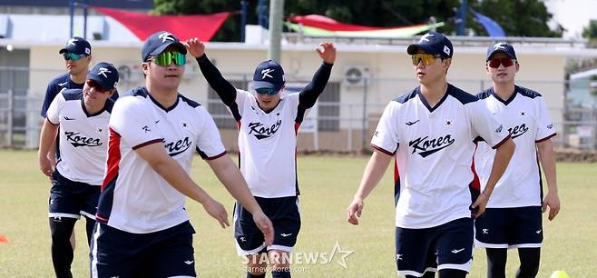 [한번에쓱]야구대표팀 사이판전지훈련 첫날, KBO 대표선수들 다 모으니 이번에는 일낼것 같은 분위기