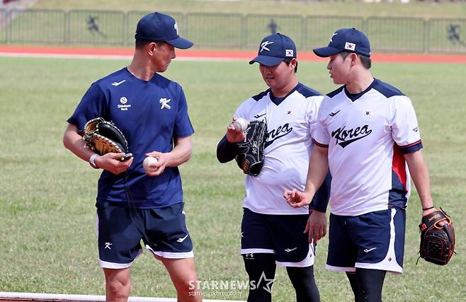 [한번에쓱]야구대표팀 사이판전지훈련 첫날, KBO 대표선수들 다 모으니 이번에는 일낼것 같은 분위기