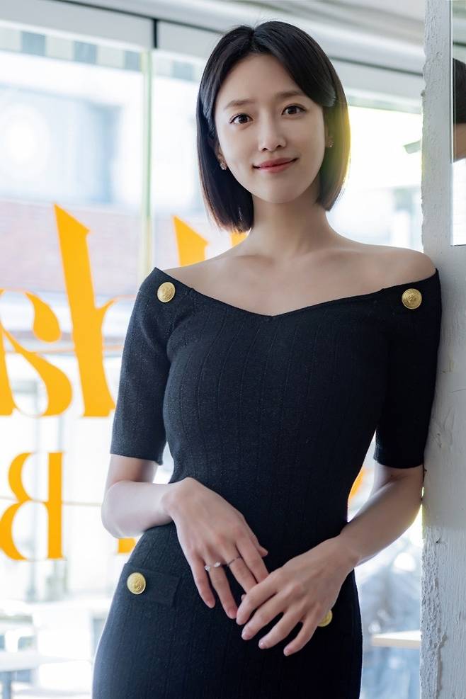 아르바이트생 부캐가 화제가 될지 몰랐다는 표예진. 사진l시크릿이엔티