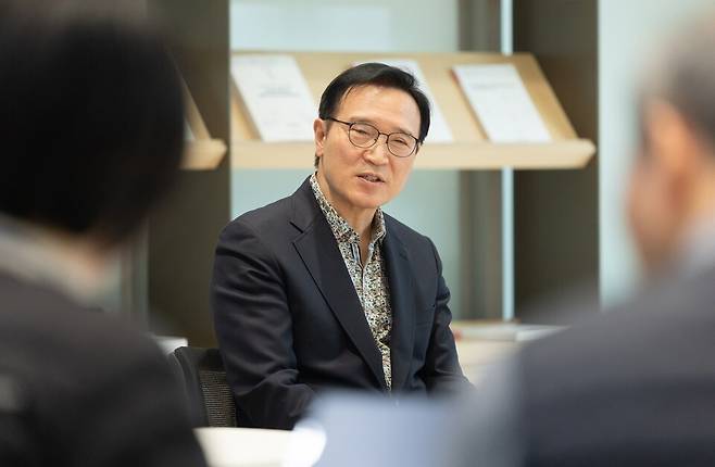 ▲ 임태희 경기도교육감이 12일 경기도교육청에서 기자들과 만나 '미래 대입개혁 4자 실무협의체 구성'을 제안했다./사진제공=경기도교육청
