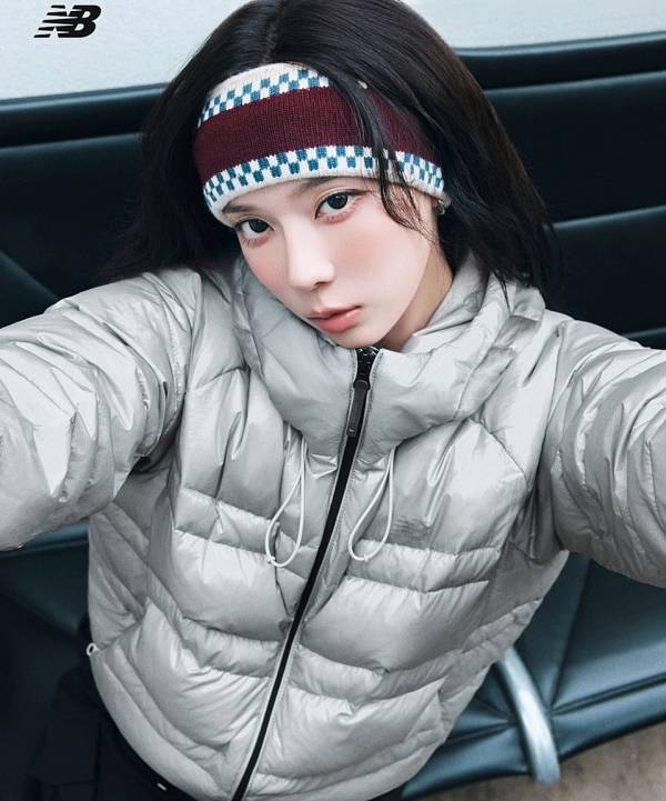 뉴발란스 플라잉 77 슈퍼라이트 구스다운 화보컷.&nbsp;ⓒ한세엠케이