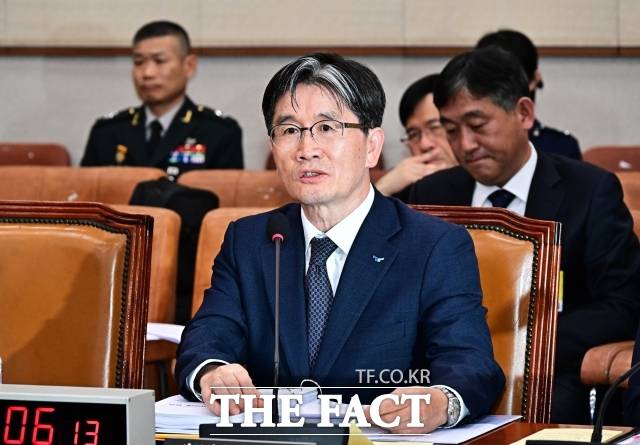 오동운 공수처장은 지난 5일 내부 구성원들에게 보낸 신년사에서 "검사와 수사관 증원을 위해 총력을 다하겠다"며 "쇄도하는 수사 요구에 제대로 대응하기에는 현재 조직 규모가 턱없이 부족하다"고 강조했다. /배정한 기자