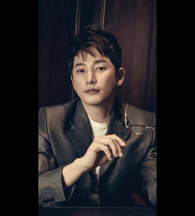 박시후가 인터뷰를 통해 솔직한 생각을 밝혔다. 후팩토리 제공