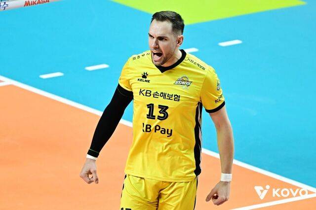 프로배구 KB손해보험의 비예나가 11일 서울 장충체육관에서 열린 우리카드와의 원정 경기에서 환호하고 있다. 한국배구연맹 제공