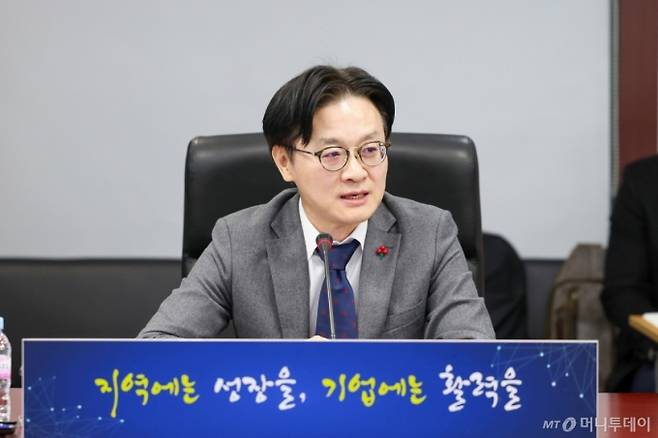 김정관 산업통상부 장관이 9일 서울 종로구 한국무역보험공사에서 열린 산업통상부 공공기관(무역안보·표준 분야) 업무보고에서 발언하고 있다./사진=뉴스1