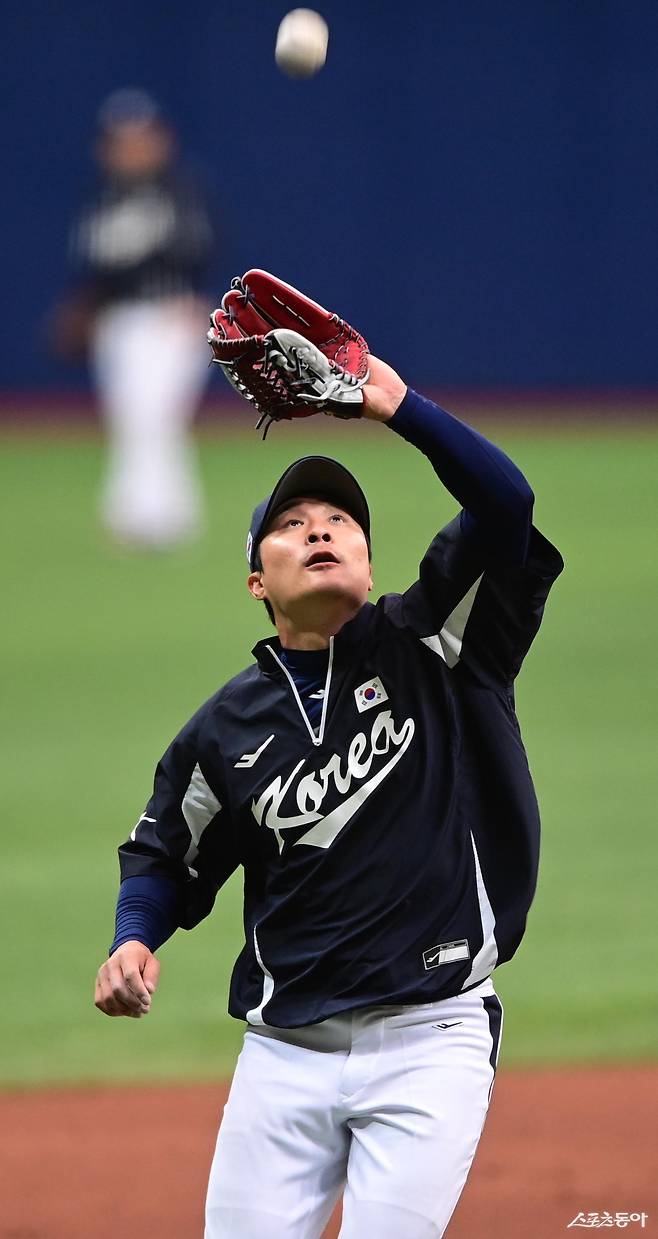 대표팀은 MLB에서 뛰고 있는 김하성(사진) 등을 활용해 2026 WBC서 역대급 내야진을 구축하려 한다. 사진은 2023 WBC 당시 김하성. 스포츠동아DB