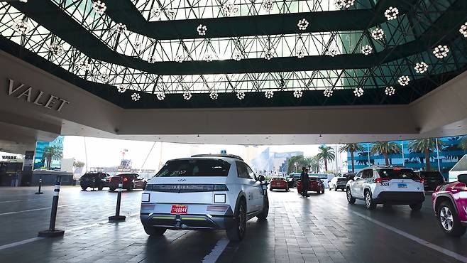 모셔널 로보택시가 라스베이거스 시내를 주행하는 모습 [현대차그룹 제공. 재판매 및 DB 금지]