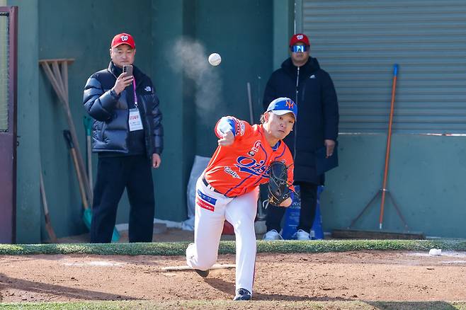 참가자가 투수 평가를 하고 있다. 최지원 기자