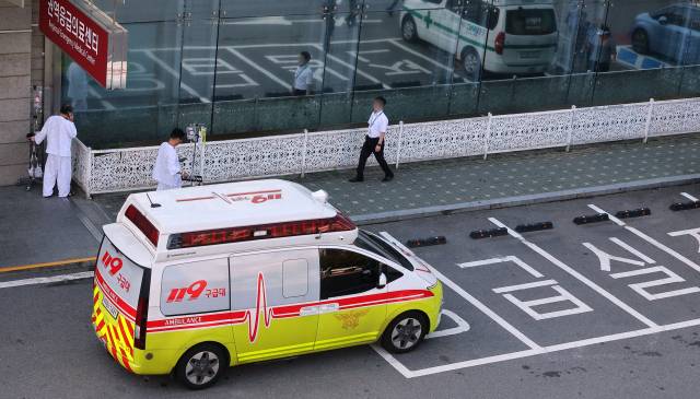 하반기 제6기 상급종합병원 지정·평가를 앞두고 심사 기준안 변경으로 일부 상급종합병원이 탈락할 수 있다는 위기감이 커지면서 지역 상급종합병원들의 움직임이 벌써부터 심상치 않다. 한 대형병원 권역응급의료센터 모습. 연합뉴스