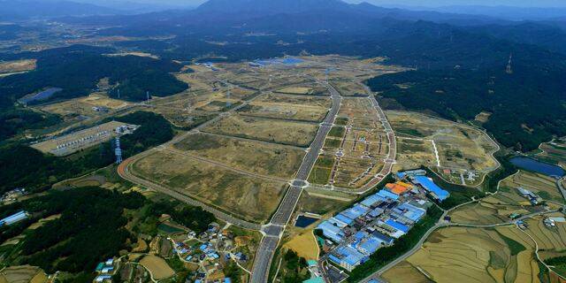 구미국가산업단지 제5단지 전경. 구미시 제공