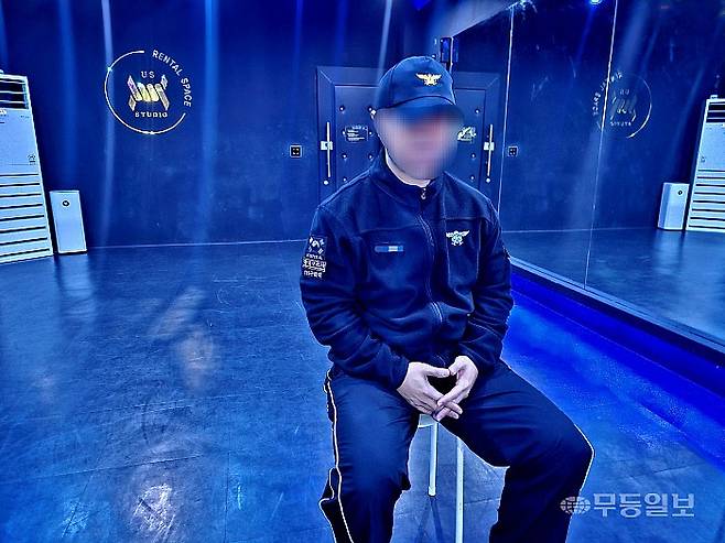 작년 말 광산구 한 독립공간에서 만난 전남소방 소속 A소방관은 "PTSD와 우울증을 진단받고 극단적 선택을 했지만 동료 소방관들에게 구조됐다"고 고백했다. 현재 A씨는 과거 상처를 딛고 지역에서 수많은 생명을 위해 헌신하고 있다.최류빈기자 rubi@mdilbo.com