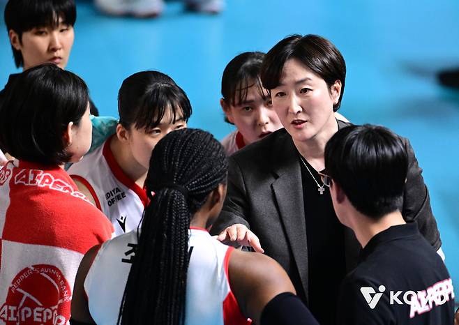 페퍼저축은행 장소연 감독. 제공 | 한국배구연맹