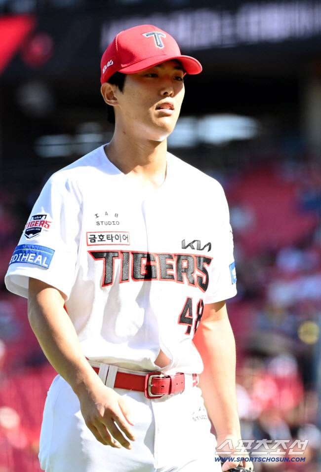 21일 광주KIA챔피언스필드에서 열린 NC와 KIA의 경기, 3회초 투구를 마친 이의리가 더그아웃으로 향하고 있다. 광주=허상욱 기자wook@sportschosun.com/2025.09.21/